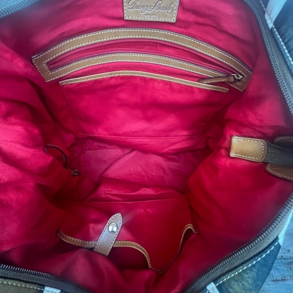 Dooney & Bourke Giraffe Print Women Bag - Picture 8 of 8